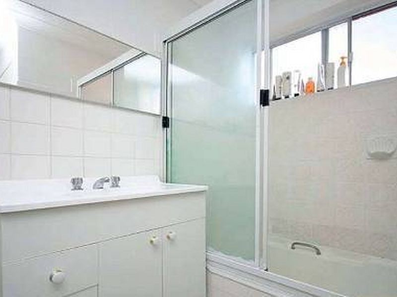 6/179 Sir Fred Schonell Drive, St Lucia QLD 4067