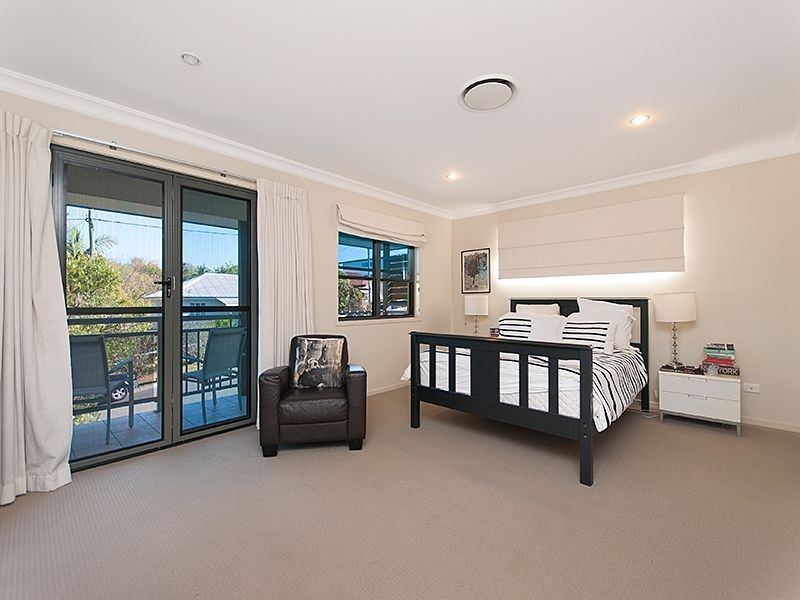 63 Broomfield Street, Taringa QLD 4068