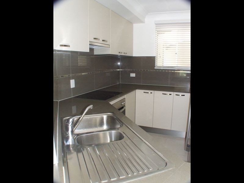 2/23 Indooroopilly Road, Taringa QLD 4068