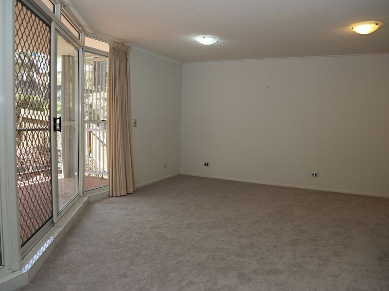 4/44 York Street, Indooroopilly QLD 4068