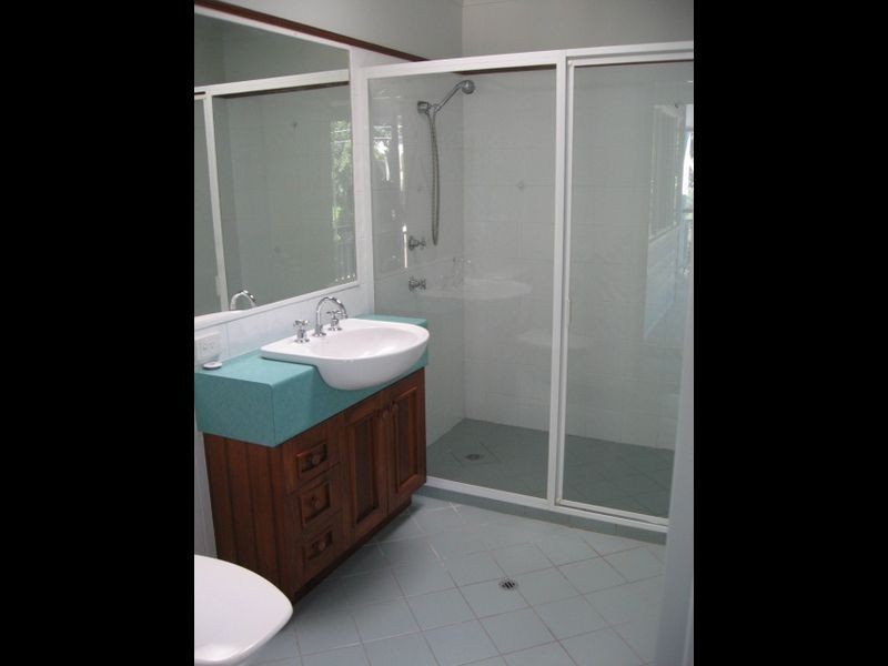 72 Ashgrove Avenue, Ashgrove QLD 4060