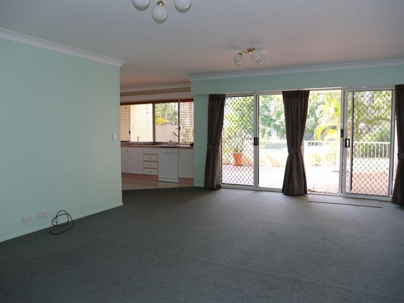 2/42 Waverley Road, Taringa QLD 4068