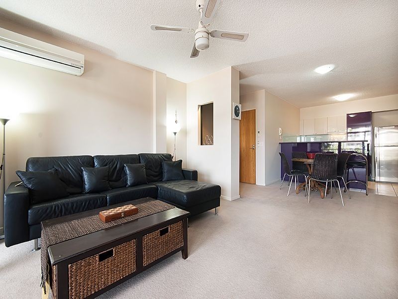 1/7 Landsborough Terrace, Toowong QLD 4066