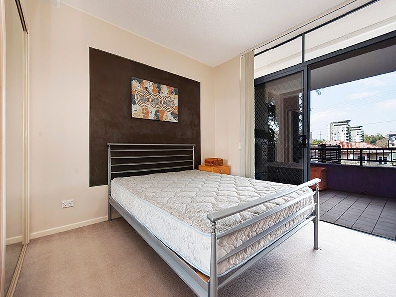 1/7 Landsborough Terrace, Toowong QLD 4066