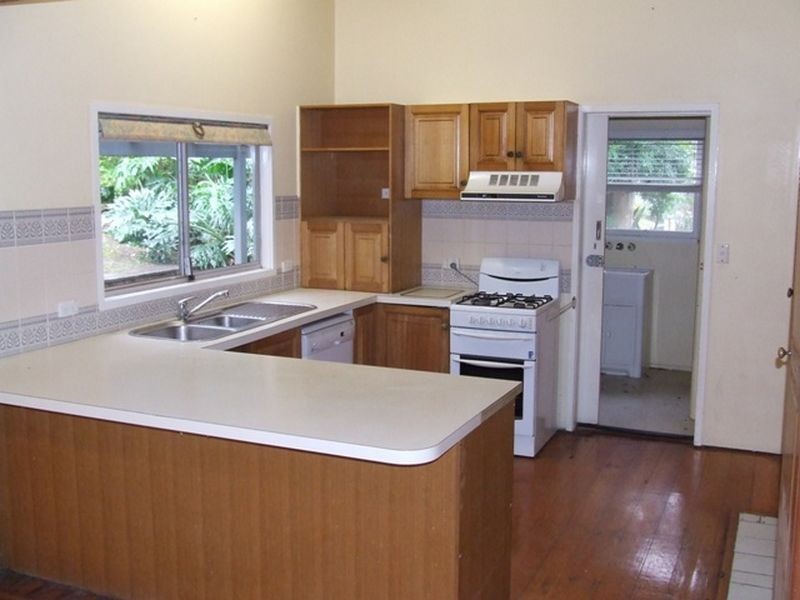 31 Jackson Street, Indooroopilly QLD 4068