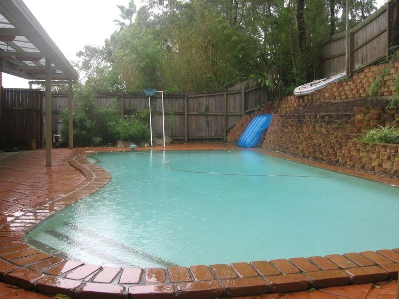 5 Marmindie Street, Chapel Hill QLD 4069