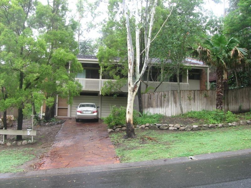 5 Marmindie Street, Chapel Hill QLD 4069