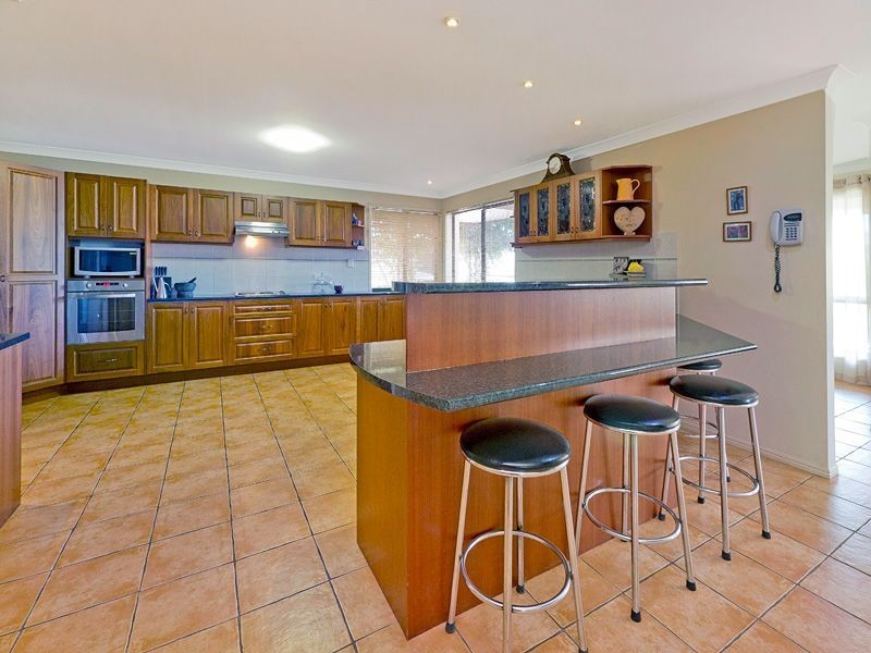 84 Beaufort Crescent, Moggill QLD 4070