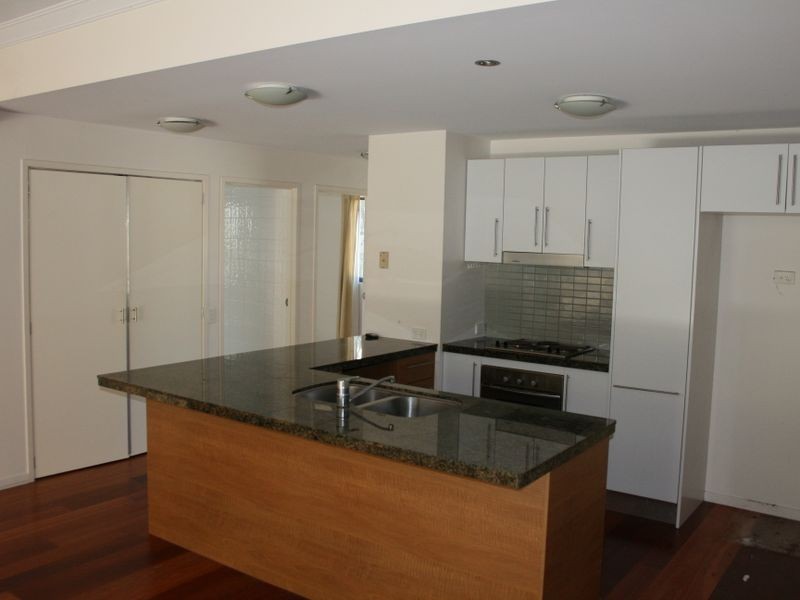 4/16 Cadell Street, Toowong QLD 4066