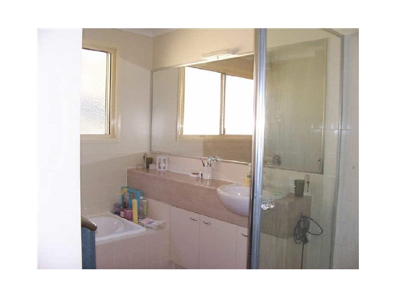 17/47 Newcomen Street, Indooroopilly QLD 4068