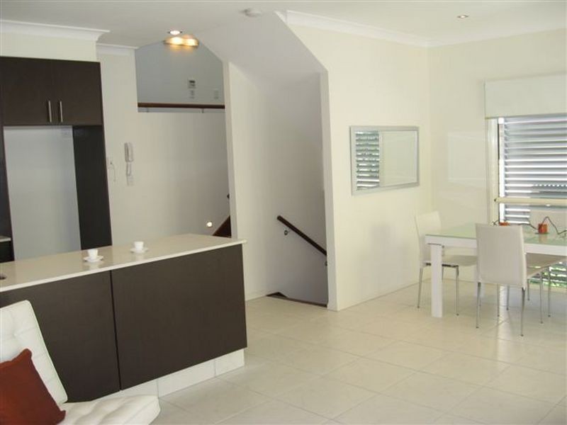 1/37 Frederick Street, Taringa QLD 4068