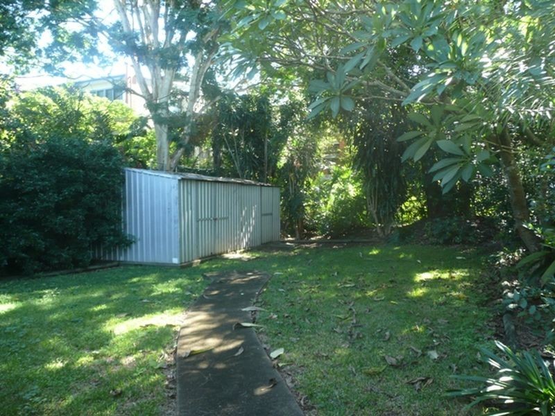 22 Greenlaw Street, Indooroopilly QLD 4068