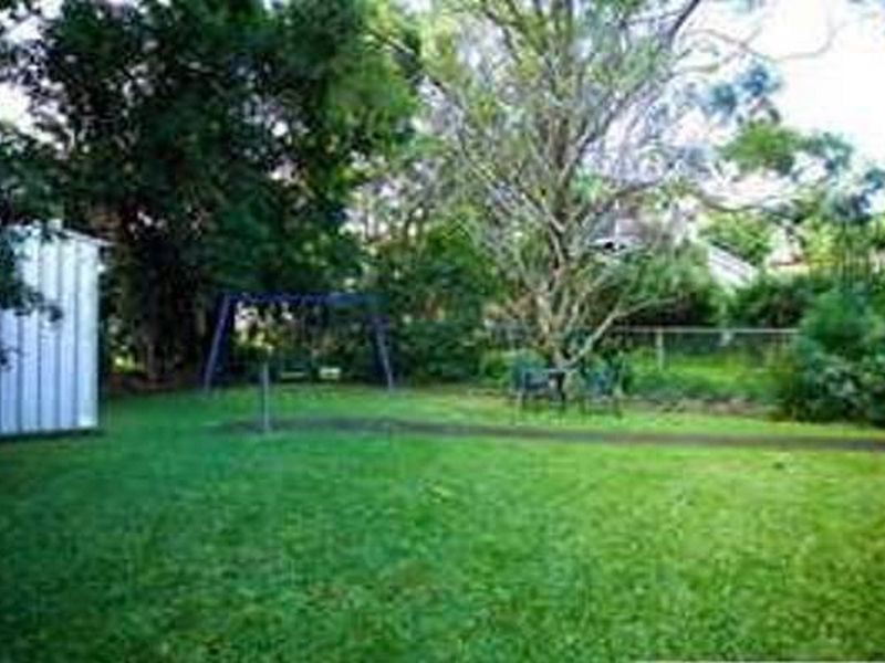 22 Greenlaw Street, Indooroopilly QLD 4068