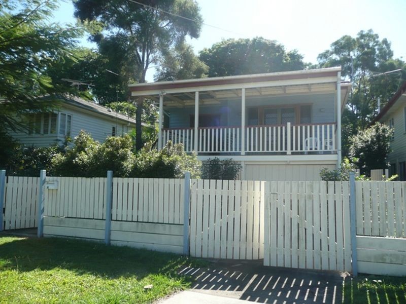 22 Greenlaw Street, Indooroopilly QLD 4068