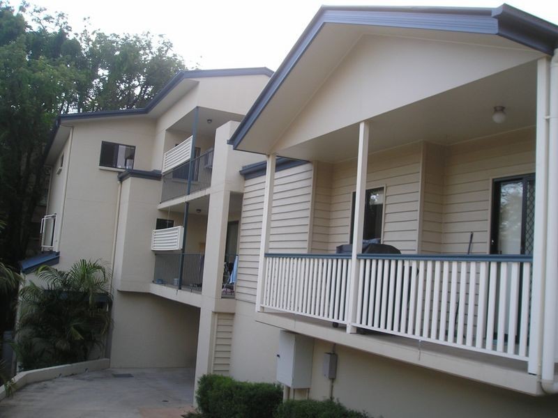 5/101 Sir Fred Schonell Drive, St Lucia QLD 4067