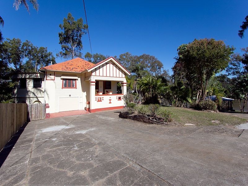 95 Bank Road, Graceville QLD 4075