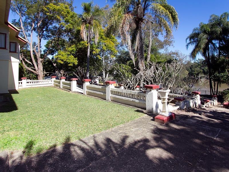 95 Bank Road, Graceville QLD 4075