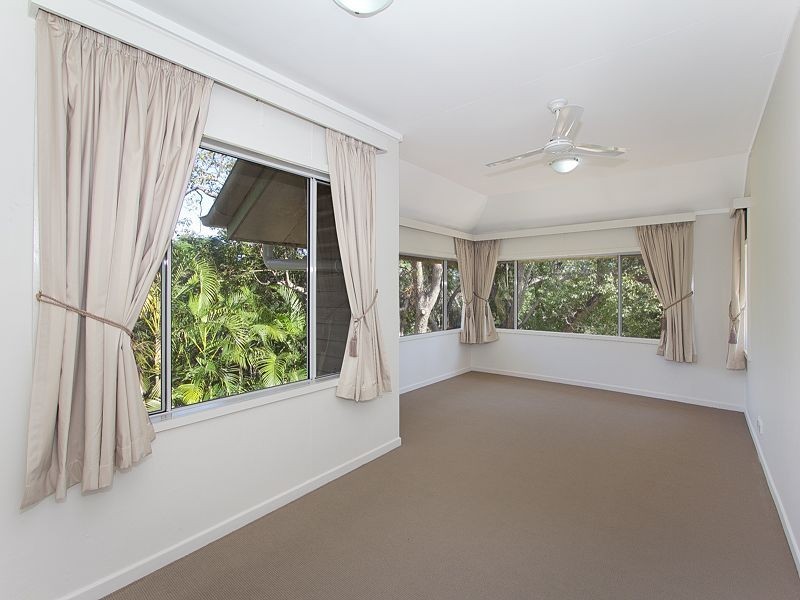 95 Bank Road, Graceville QLD 4075