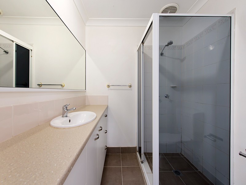 1/27 Sugarwood Street, Bellbowrie QLD 4070