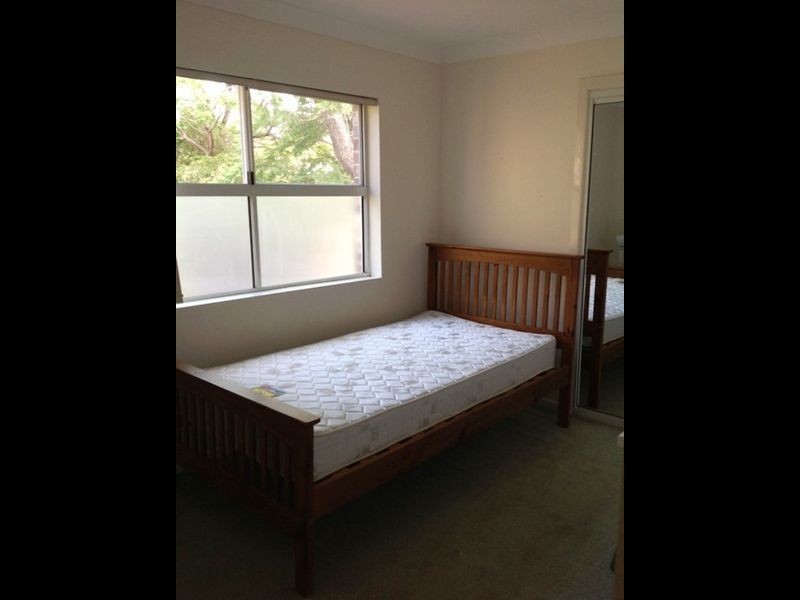 3/11 Sir Fred Schonell Drive, St Lucia QLD 4067
