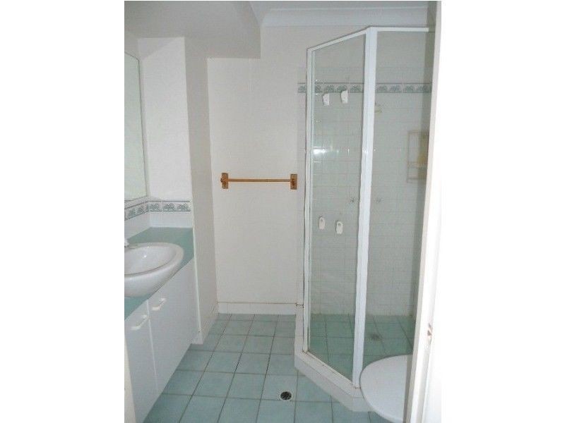 3/11 Sir Fred Schonell Drive, St Lucia QLD 4067