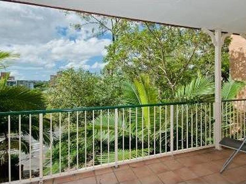 3/11 Sir Fred Schonell Drive, St Lucia QLD 4067