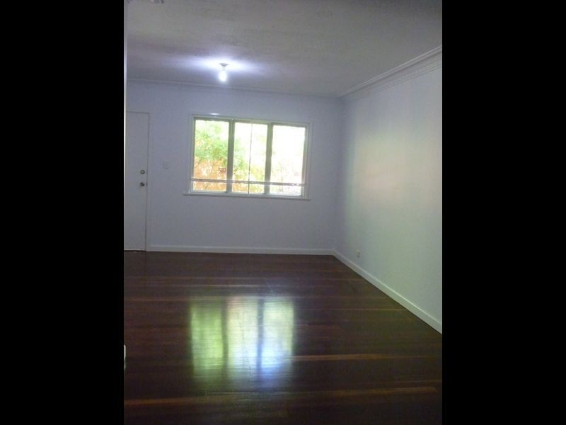 2/159 Sir Fred Schonell Drive, St Lucia QLD 4067