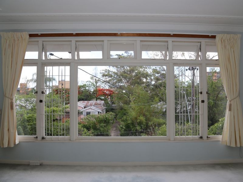 19 Sir Fred Schonell Drive, St Lucia QLD 4067