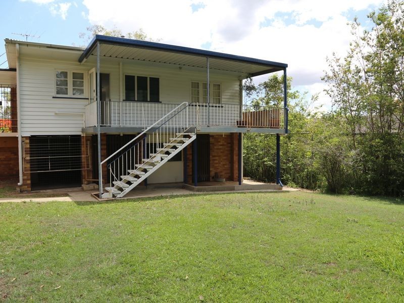 19 Sir Fred Schonell Drive, St Lucia QLD 4067