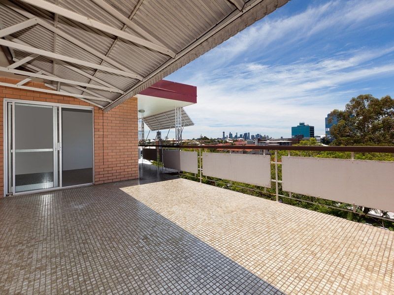 8/15 Grove Street, Toowong QLD 4066