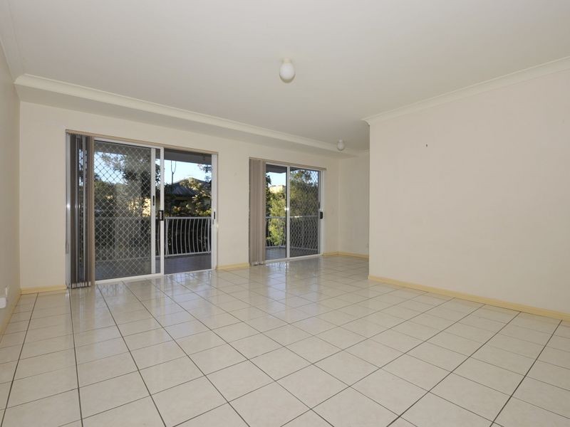 2/73 Waverley Road, Taringa QLD 4068