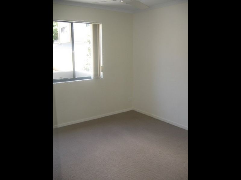 2/16 Cadell Street, Toowong QLD 4066