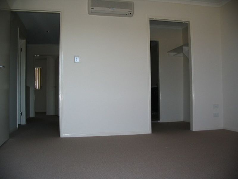 4/52 Golden Crest Place, Bellbowrie QLD 4070