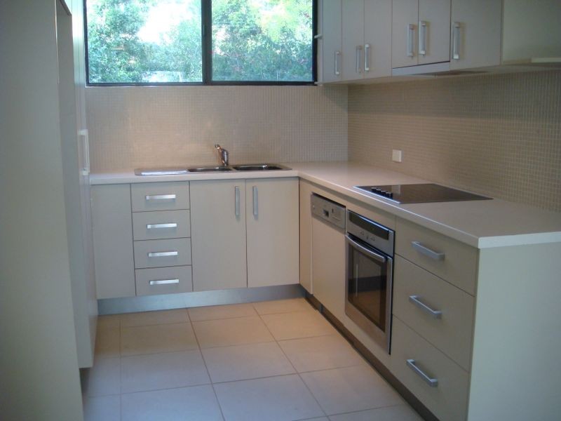 1/54 Brisbane Street, St Lucia QLD 4067