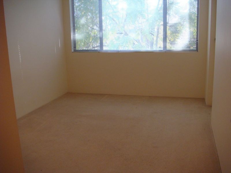 1/54 Brisbane Street, St Lucia QLD 4067