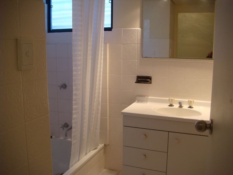 1/54 Brisbane Street, St Lucia QLD 4067