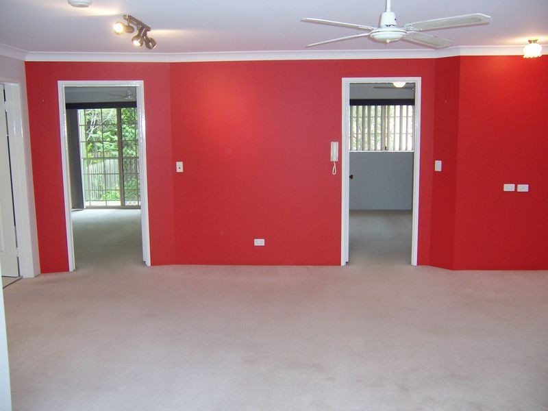 4/111 Central Avenue, Indooroopilly QLD 4068