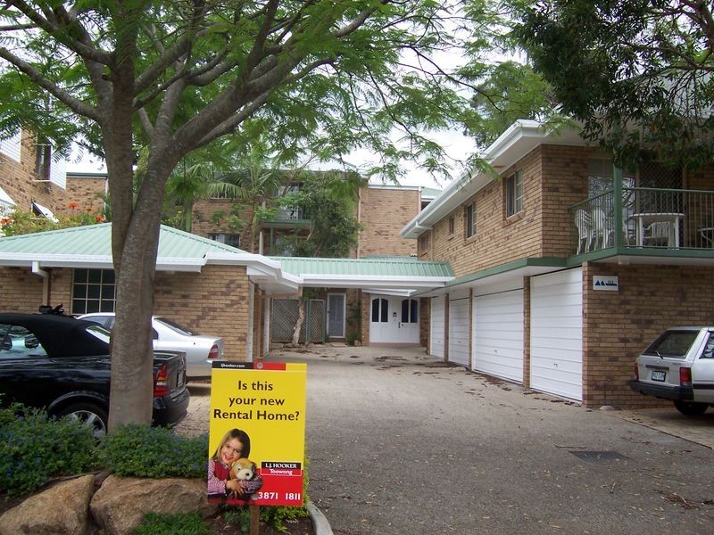 4/111 Central Avenue, Indooroopilly QLD 4068