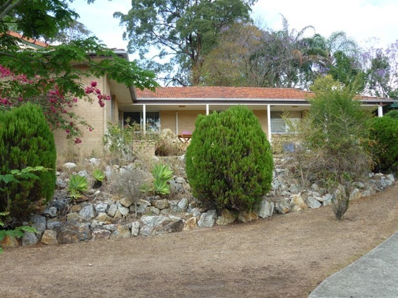 15 Marney Street, Chapel Hill QLD 4069