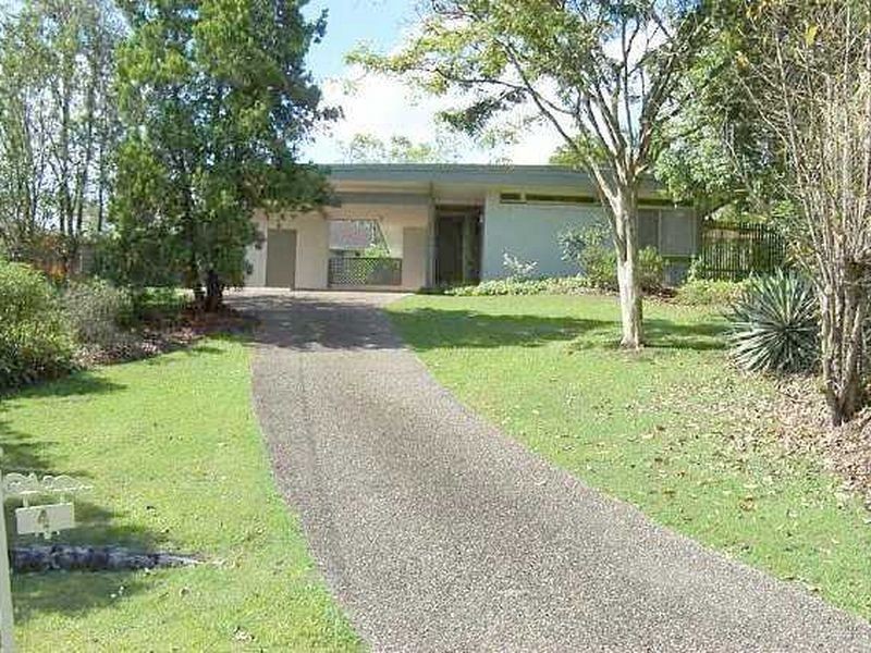 4 Whitian Street, Chapel Hill QLD 4069