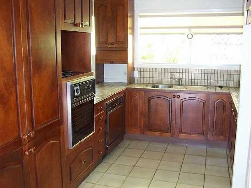 4 Whitian Street, Chapel Hill QLD 4069