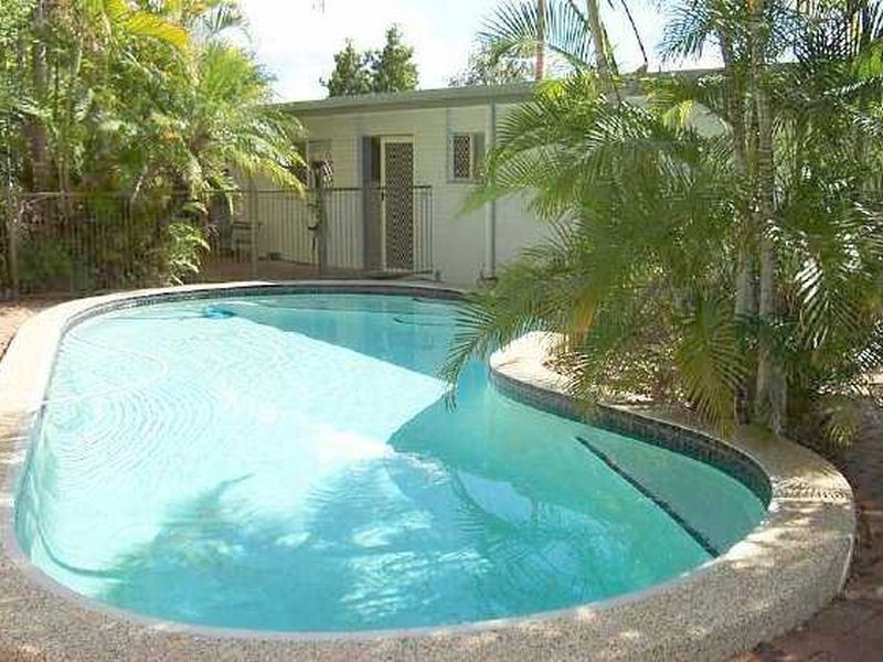 4 Whitian Street, Chapel Hill QLD 4069