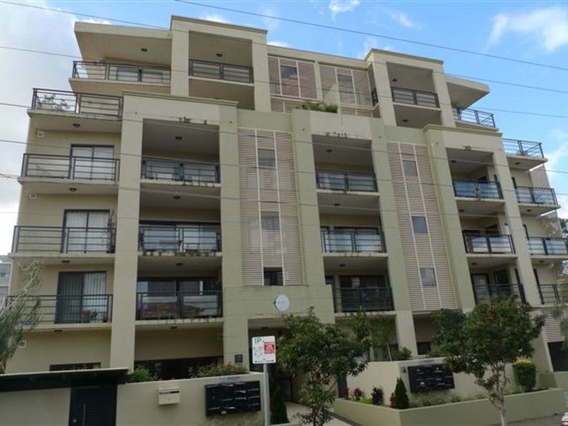 24/11 Grosvenor Road, Indooroopilly QLD 4068