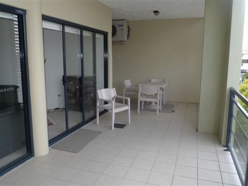 24/11 Grosvenor Road, Indooroopilly QLD 4068