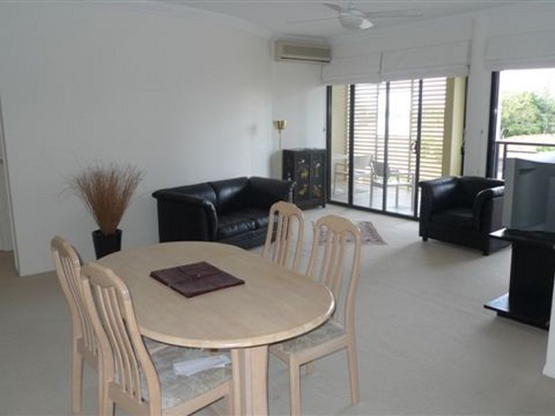 24/11 Grosvenor Road, Indooroopilly QLD 4068