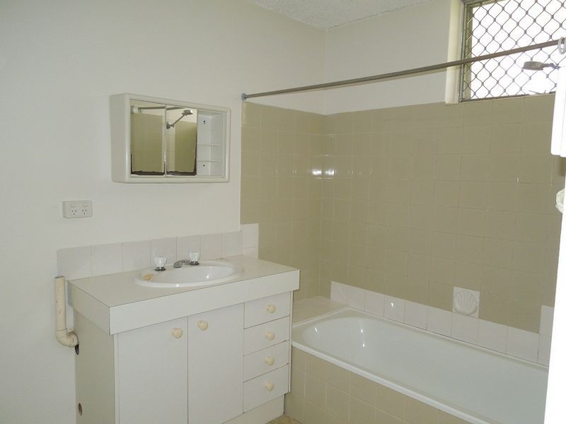 2/9 Broomfield Street, Taringa QLD 4068