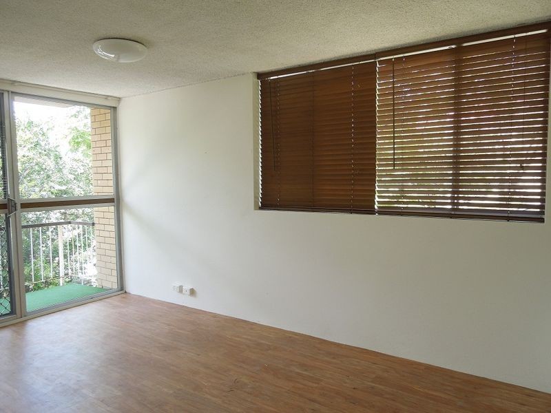 2/9 Broomfield Street, Taringa QLD 4068