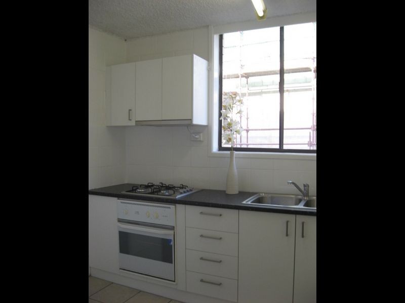 4/117 Macquarie Street, St Lucia QLD 4067