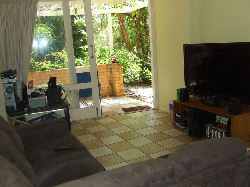 1/225 Carmody Road, St Lucia QLD 4067