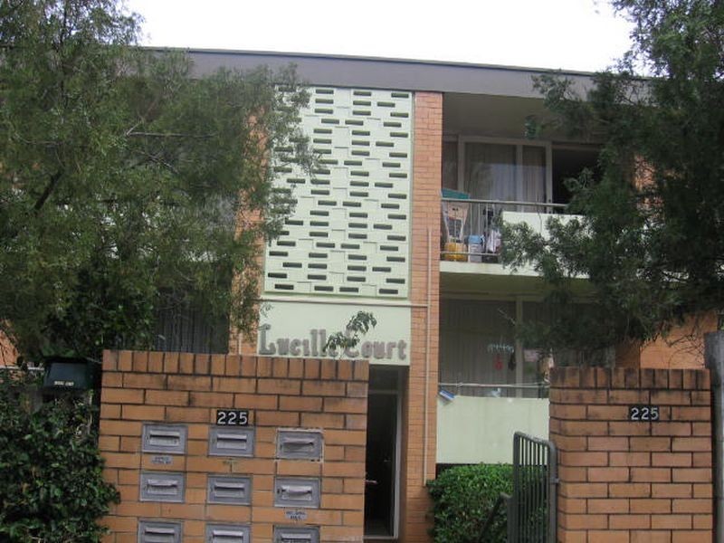 1/225 Carmody Road, St Lucia QLD 4067
